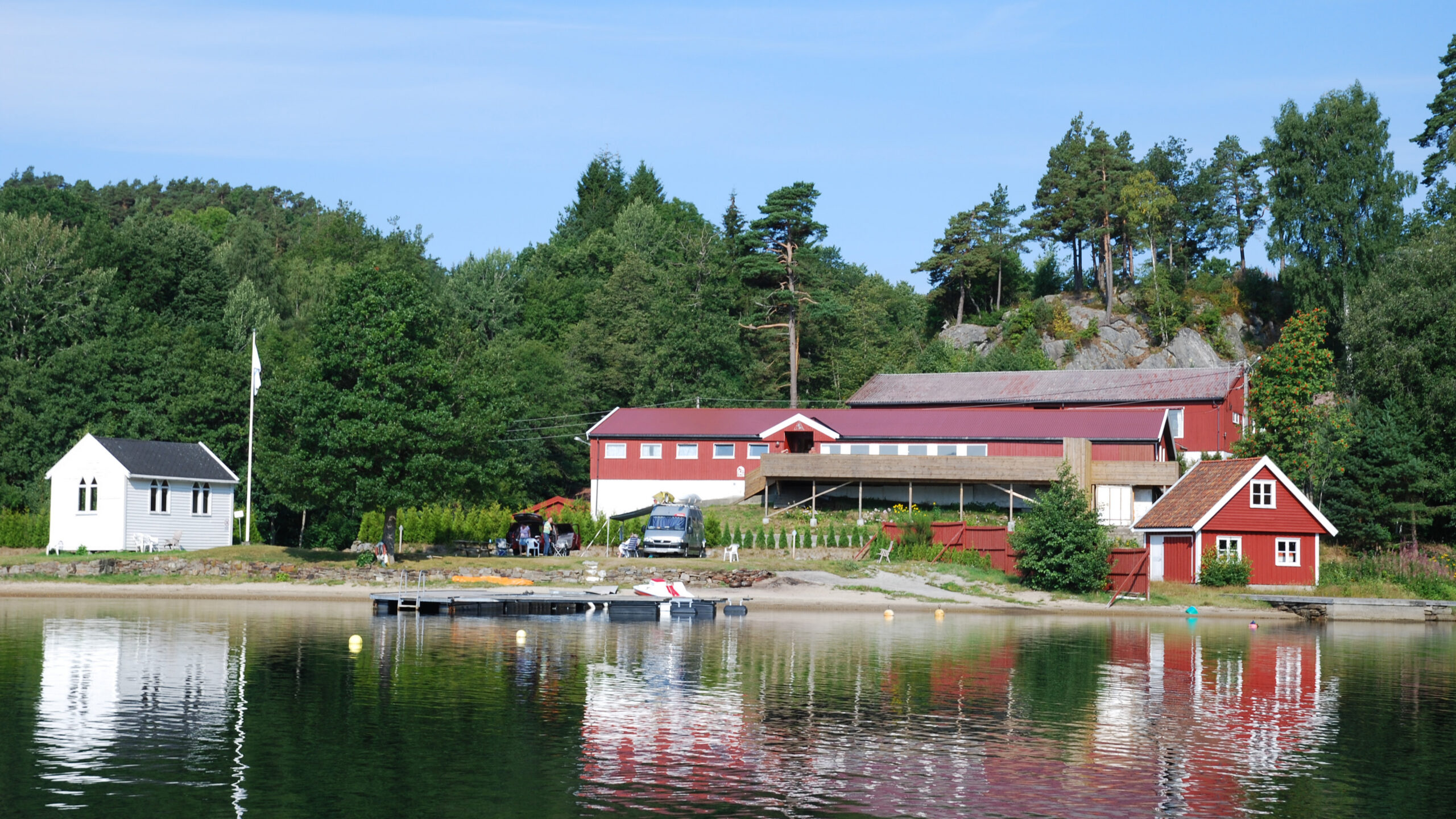 Isefjær 30 år: Fra militærleir til naturistsenter.